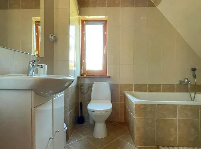 Dom Pod Klonem Вилла Янтар